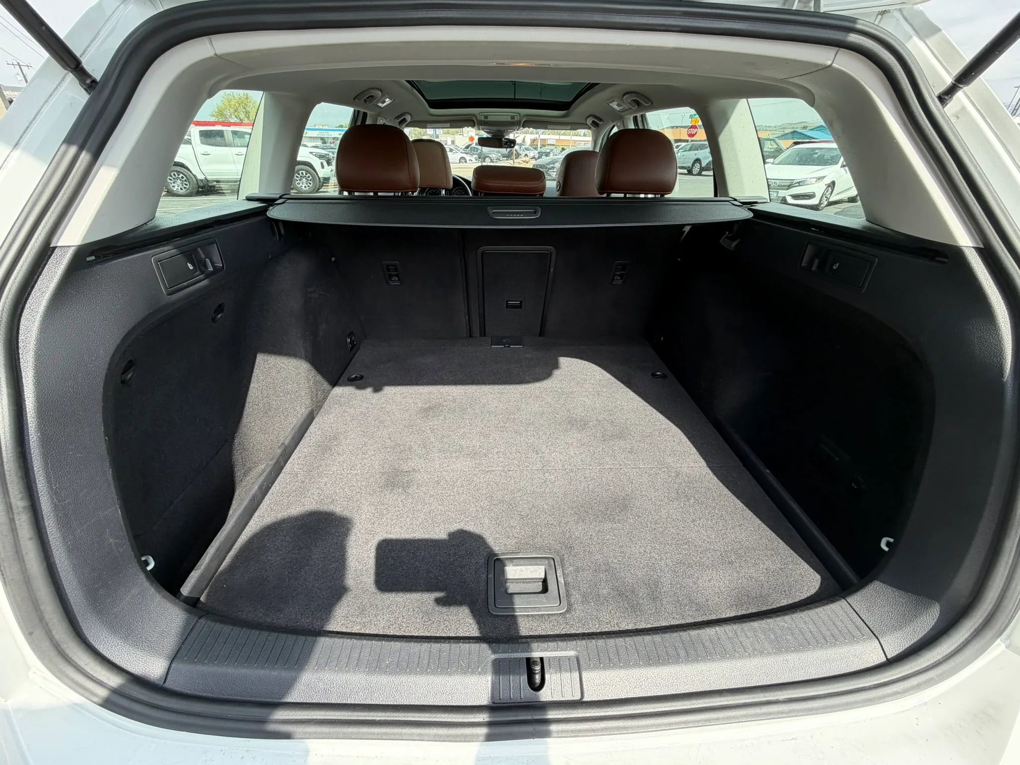 Used 2018 Volkswagen Golf Alltrack SEL image 19