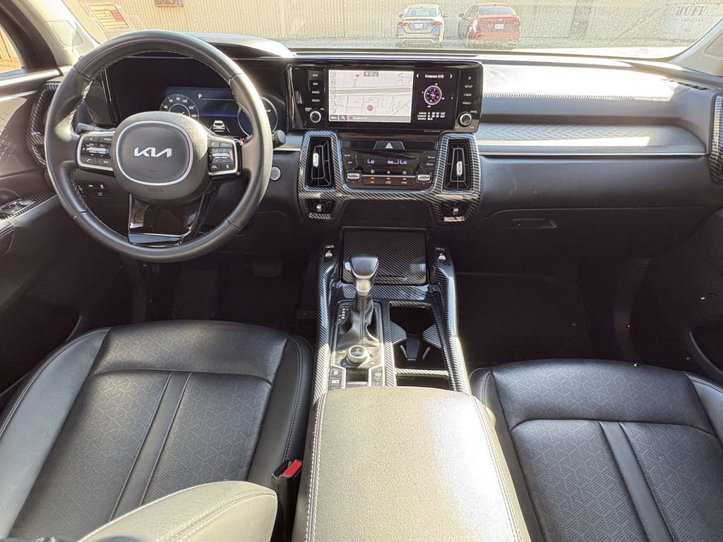 Used 2023 Kia Sorento SX image 28
