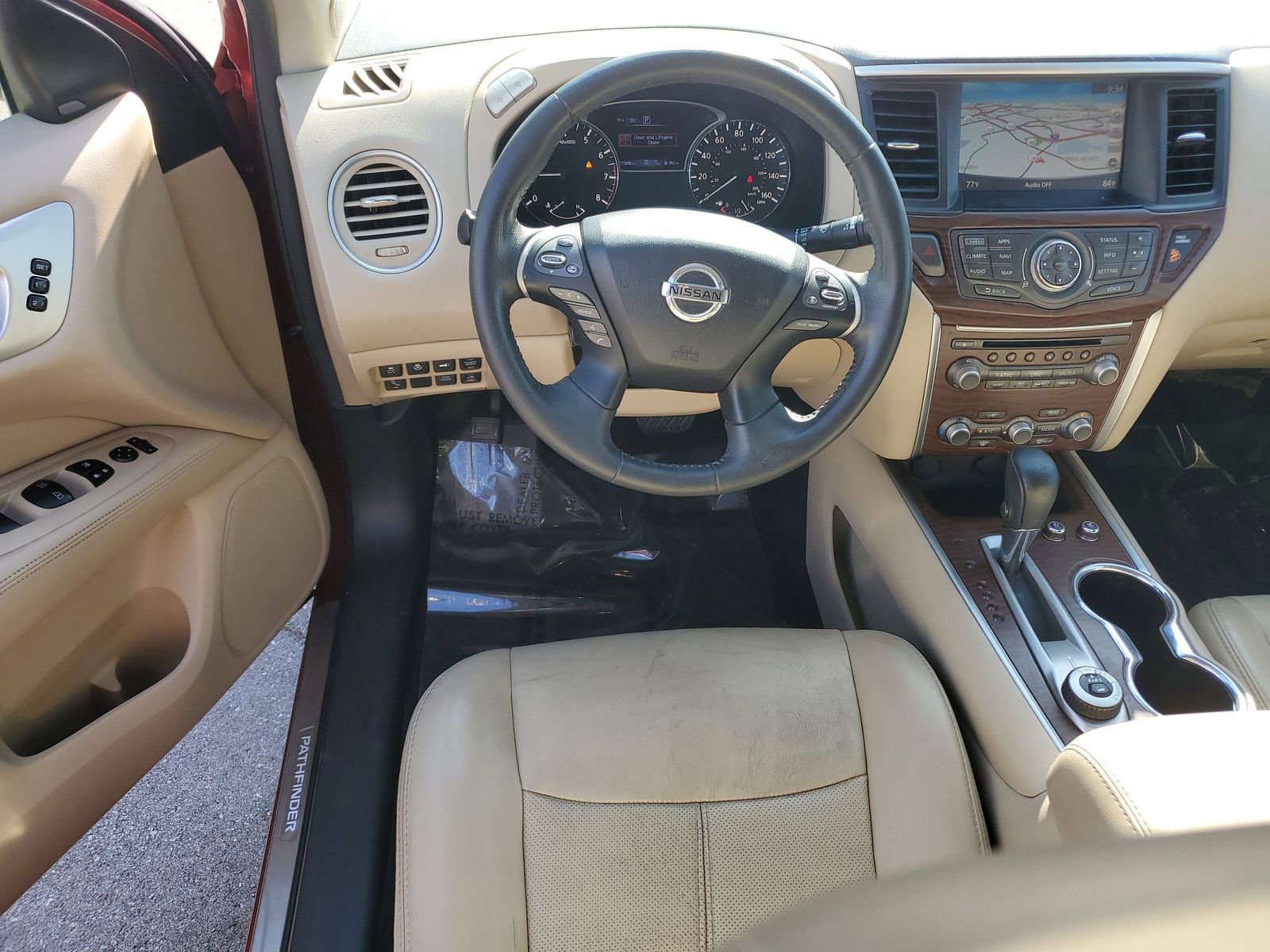 Used 2017 Nissan Pathfinder Platinum w/ Family Entertainment Package AWD/4WD image 11