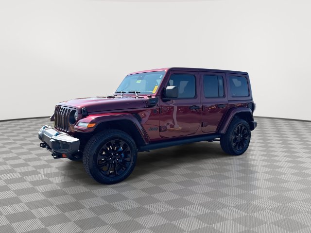 Used 2022 Jeep Wrangler Unlimited Sahara w/ Cold Weather Group AWD/4WD image 6
