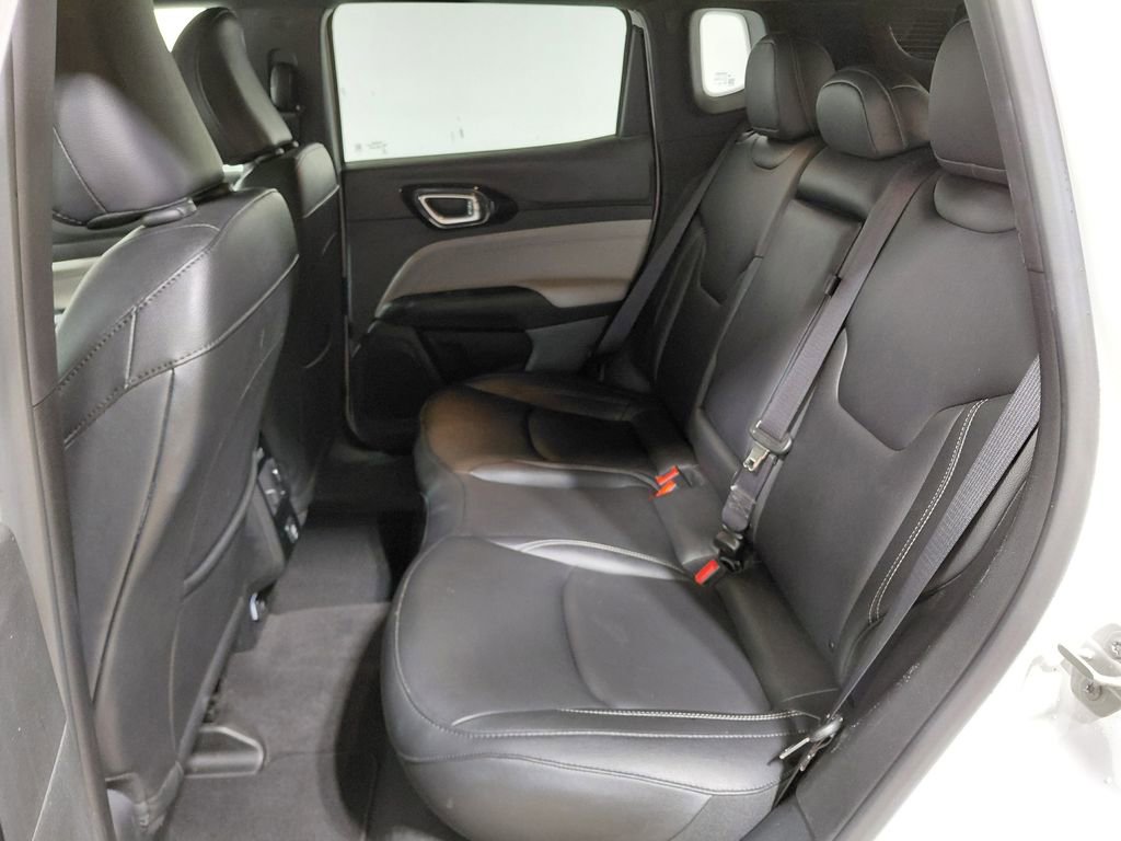Used 2025 Jeep Compass Limited AWD/4WD image 39