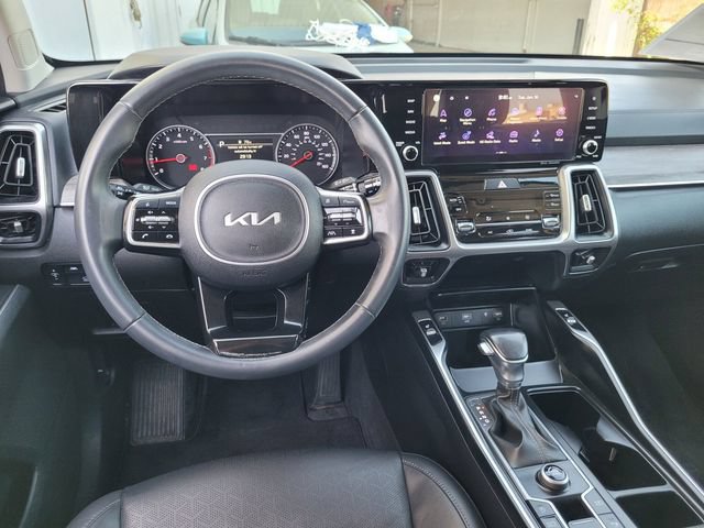 Certified 2023 Kia Sorento EX w/ Panoramic Sunroof Package FWD image 21