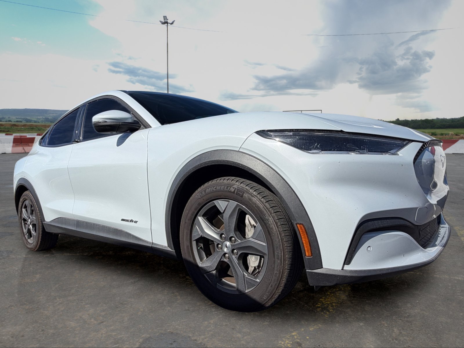 Used 2021 Ford Mustang Mach-E Select RWD image 2