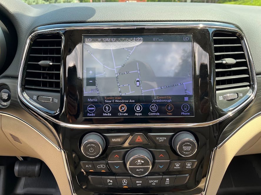 Used 2019 Jeep Grand Cherokee Limited image 17