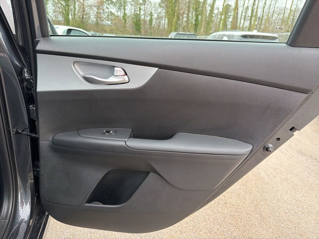 Used 2023 Kia Forte LXS w/ LXS Technology Package image 25