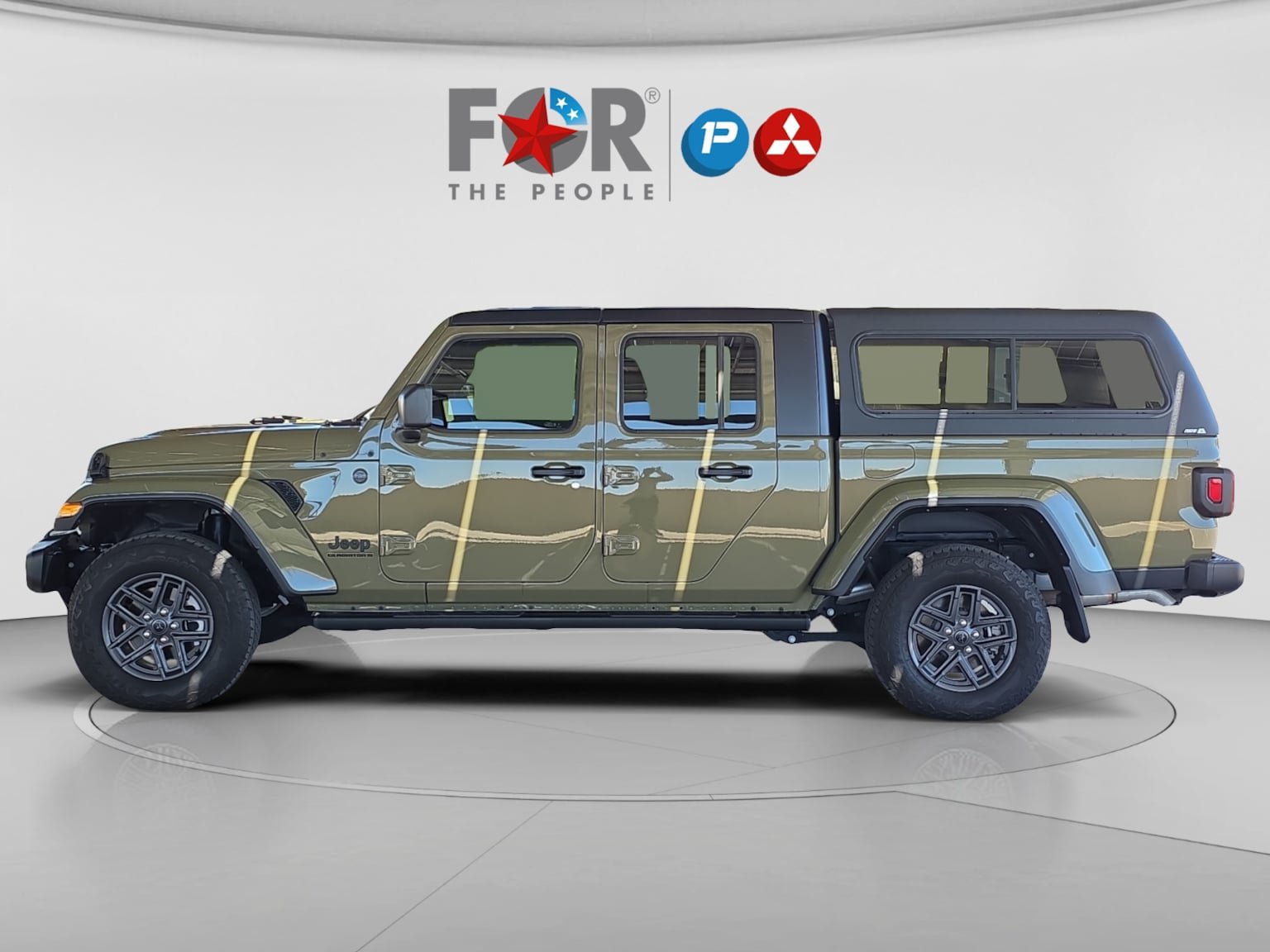 Used 2025 Jeep Gladiator Sport AWD/4WD image 6