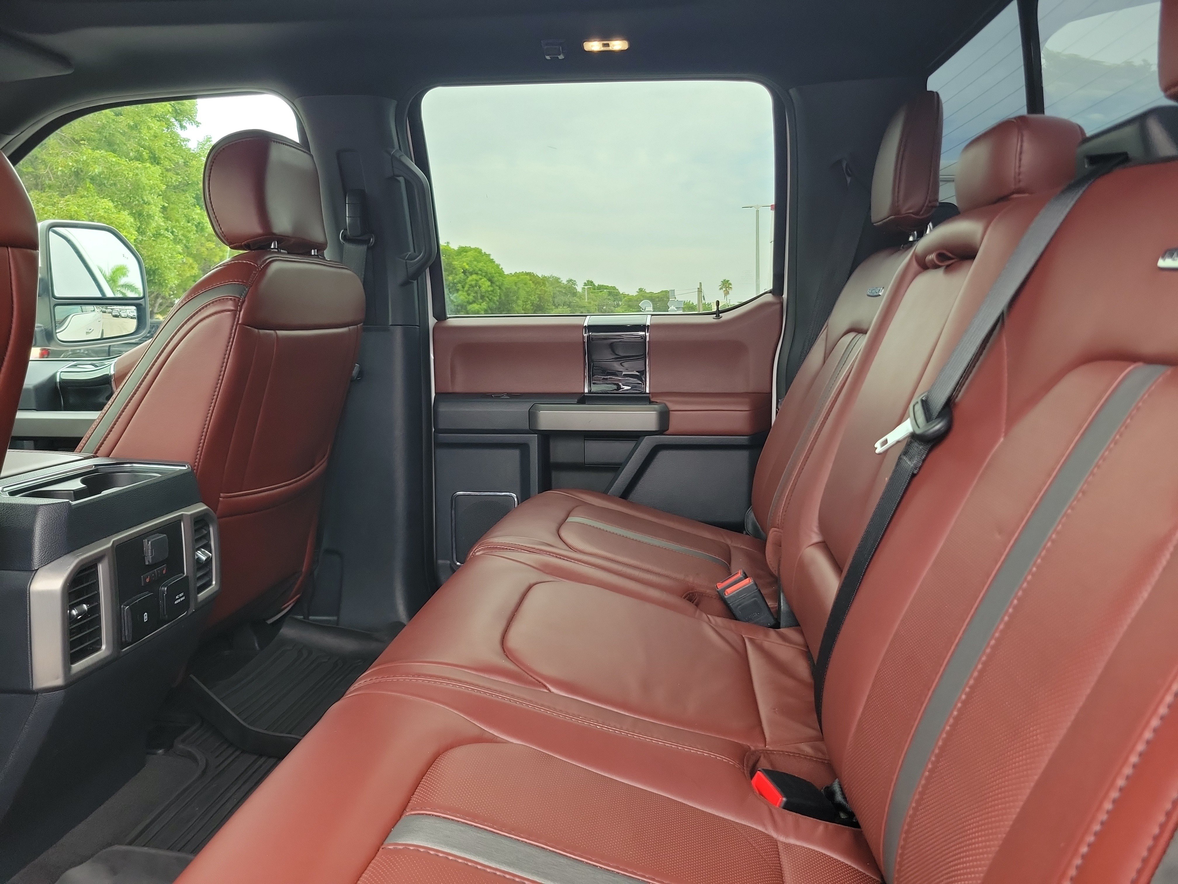 Used 2022 Ford F350 Platinum AWD/4WD image 14
