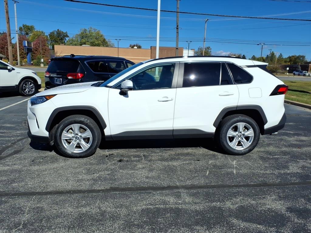 Used 2021 Toyota RAV4 XLE w/ Convenience Package image 20