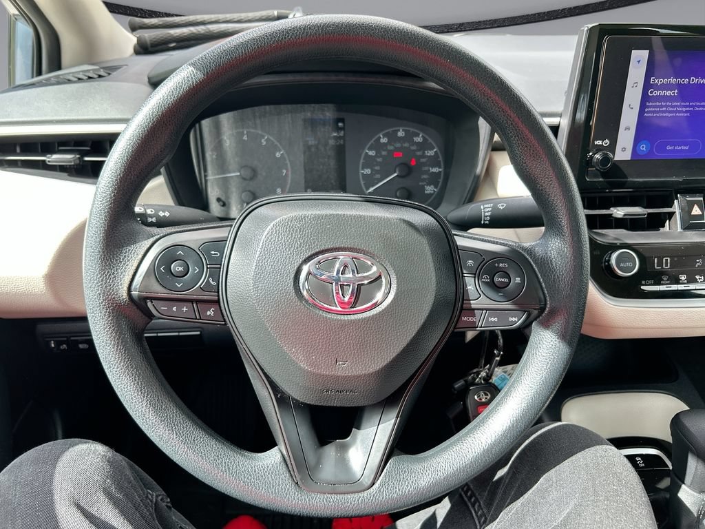 Used 2025 Toyota Corolla LE FWD image 14
