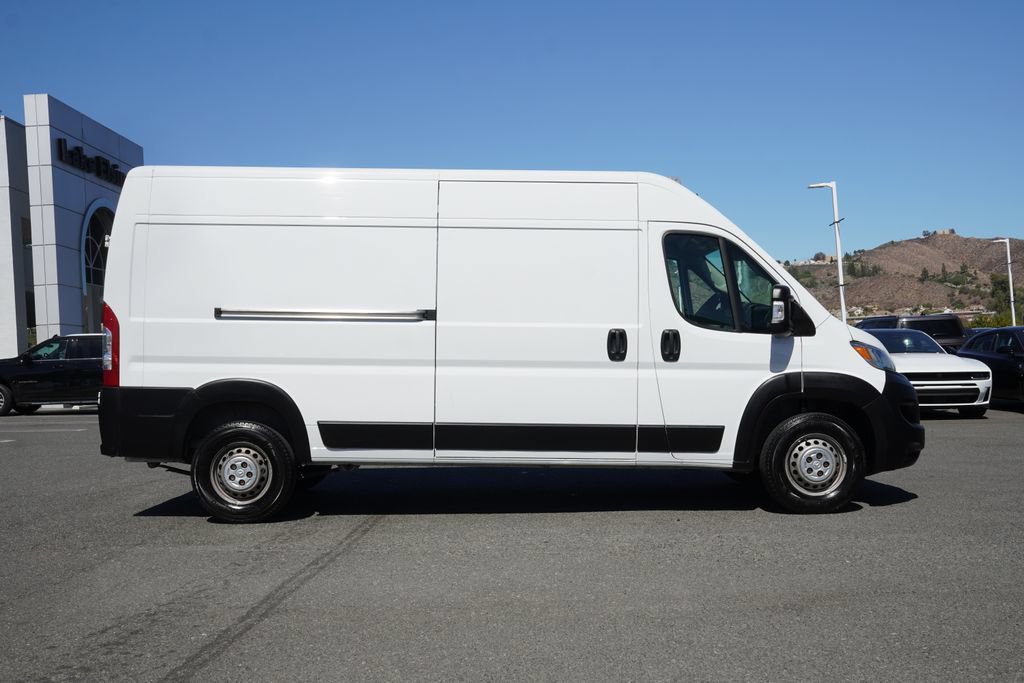 Used 2024 RAM ProMaster 2500 w/ Convenience Group FWD image 3