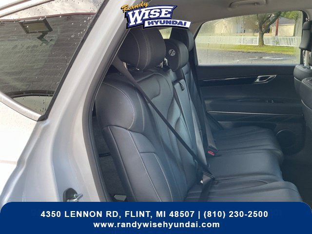 Used 2025 Genesis GV80 2.5T Standard AWD/4WD image 40