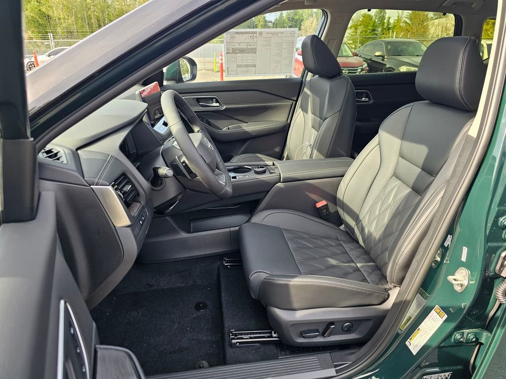 New 2026 Nissan Rogue Platinum AWD/4WD image 19