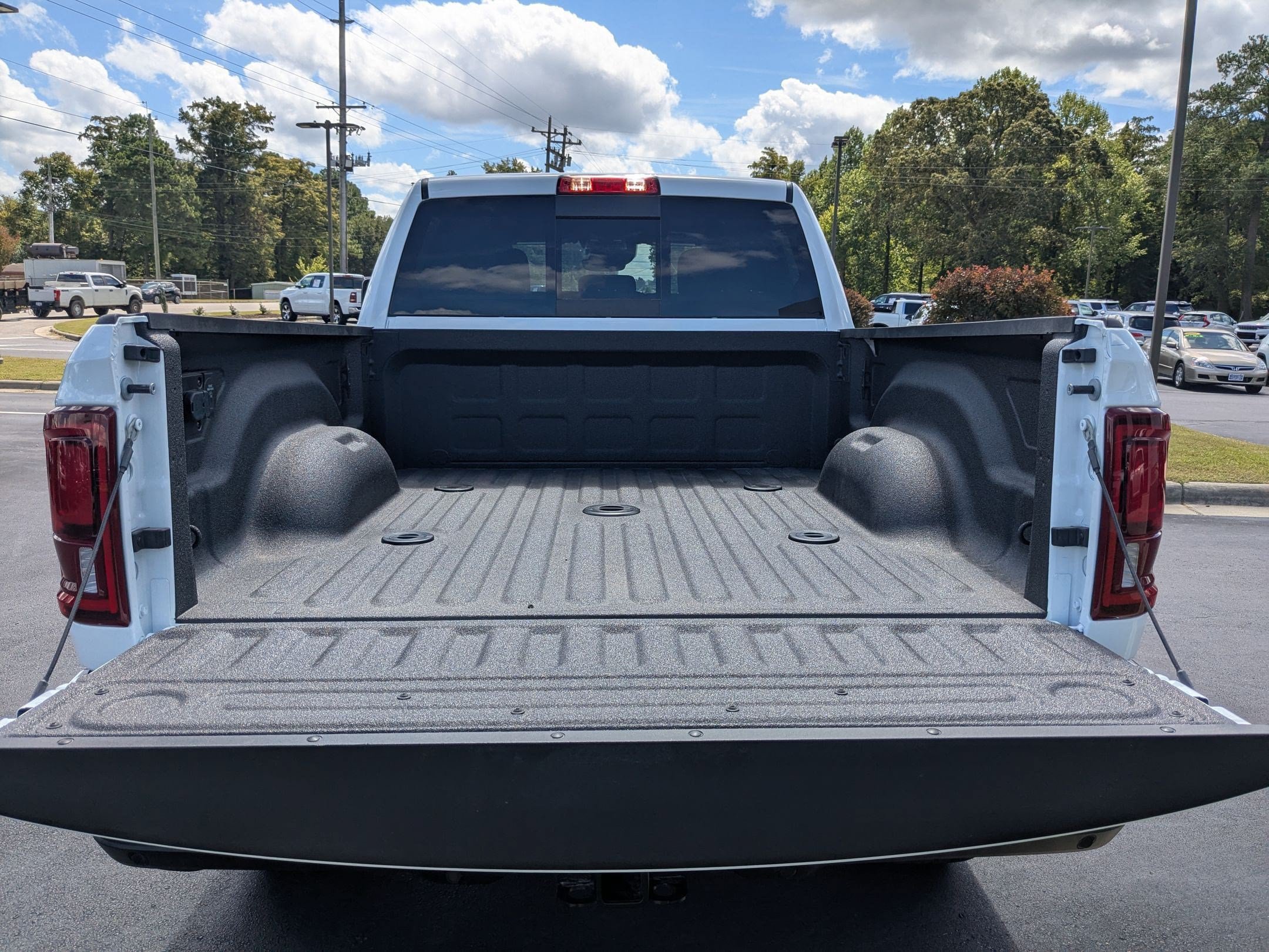 New 2026 RAM 2500 Big Horn AWD/4WD image 32