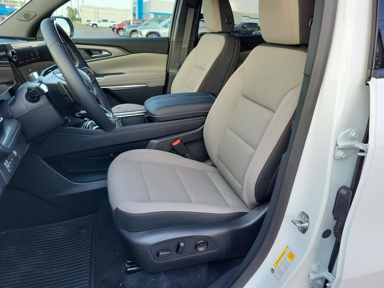 New 2025 Chevrolet Traverse LT w/ Enhanced Driving Package image 18