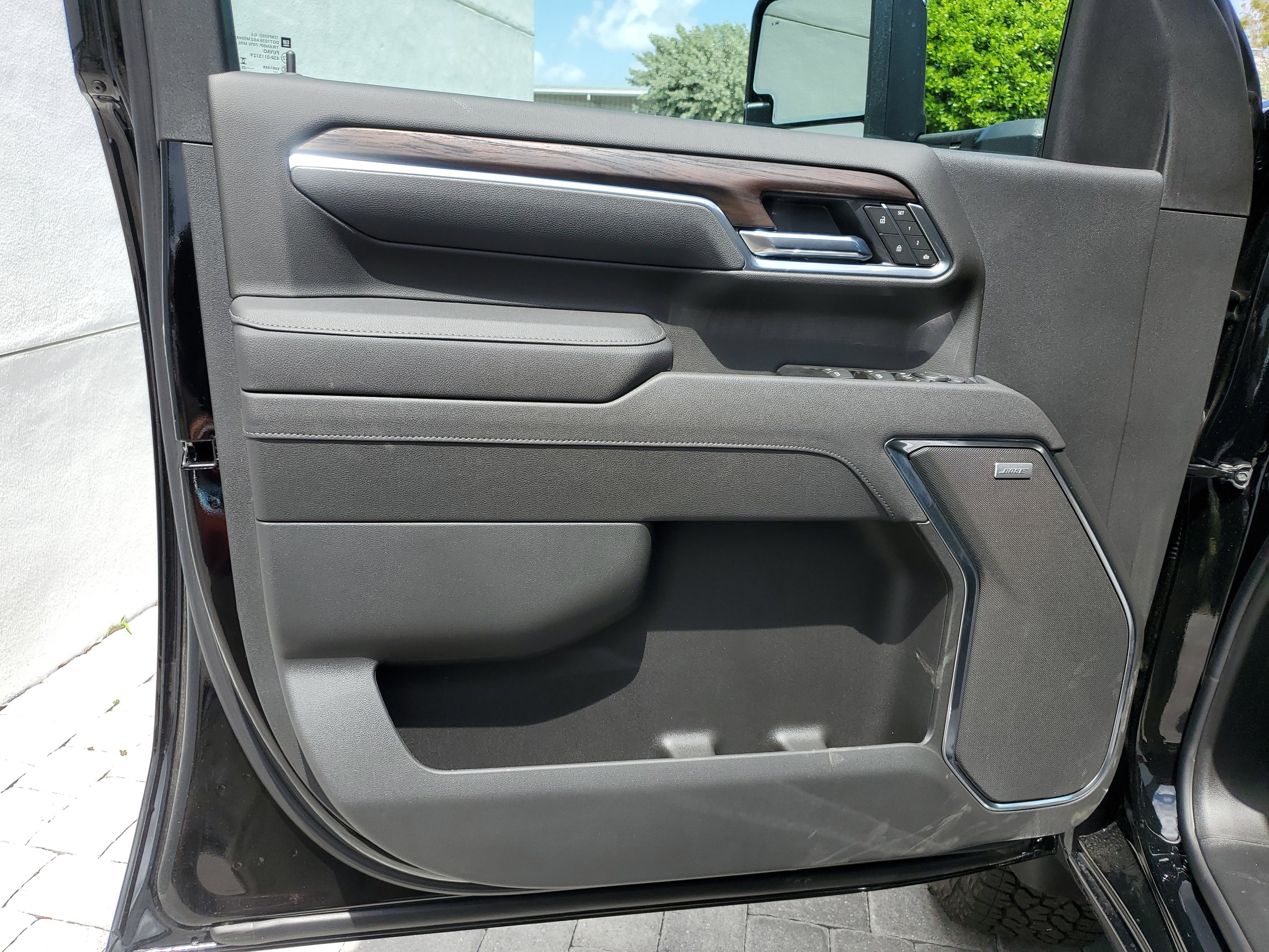 New 2025 GMC Sierra 2500 SLT w/ SLT Premium Package image 17