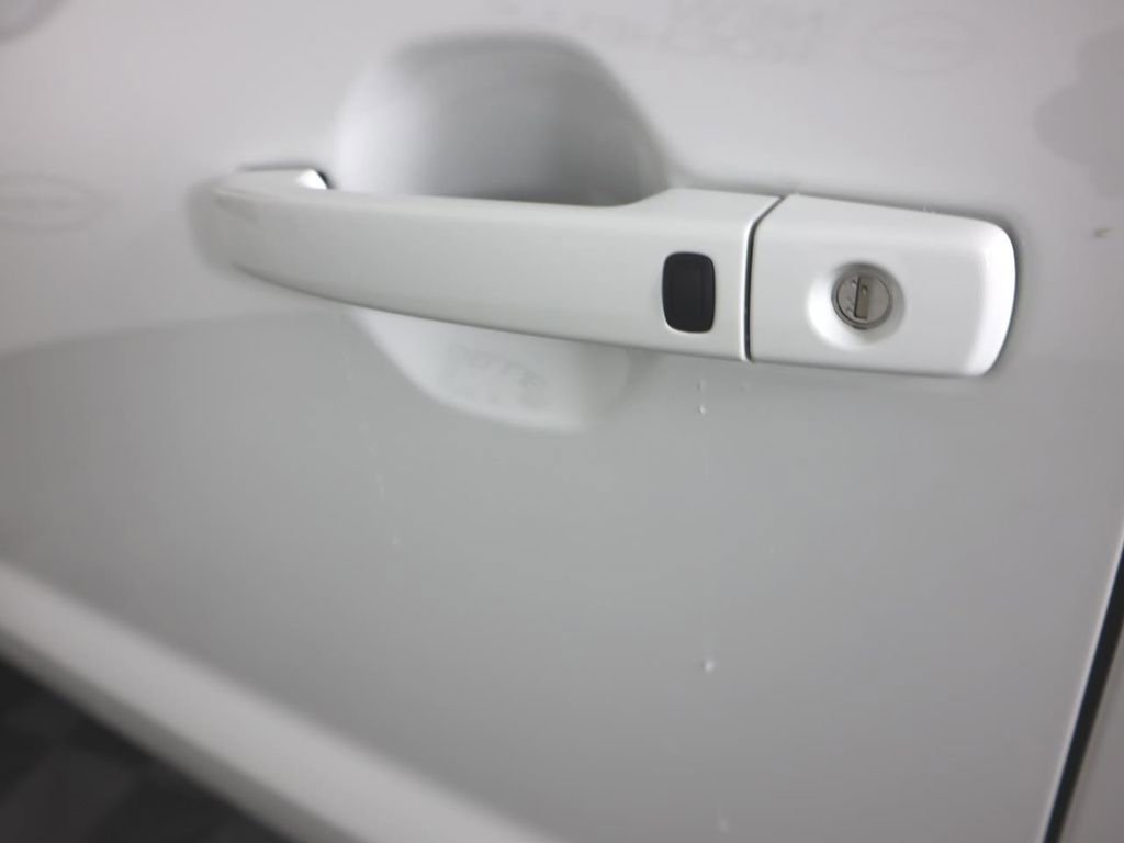 Certified 2024 Nissan Frontier SV w/ SV Convenience Package image 10