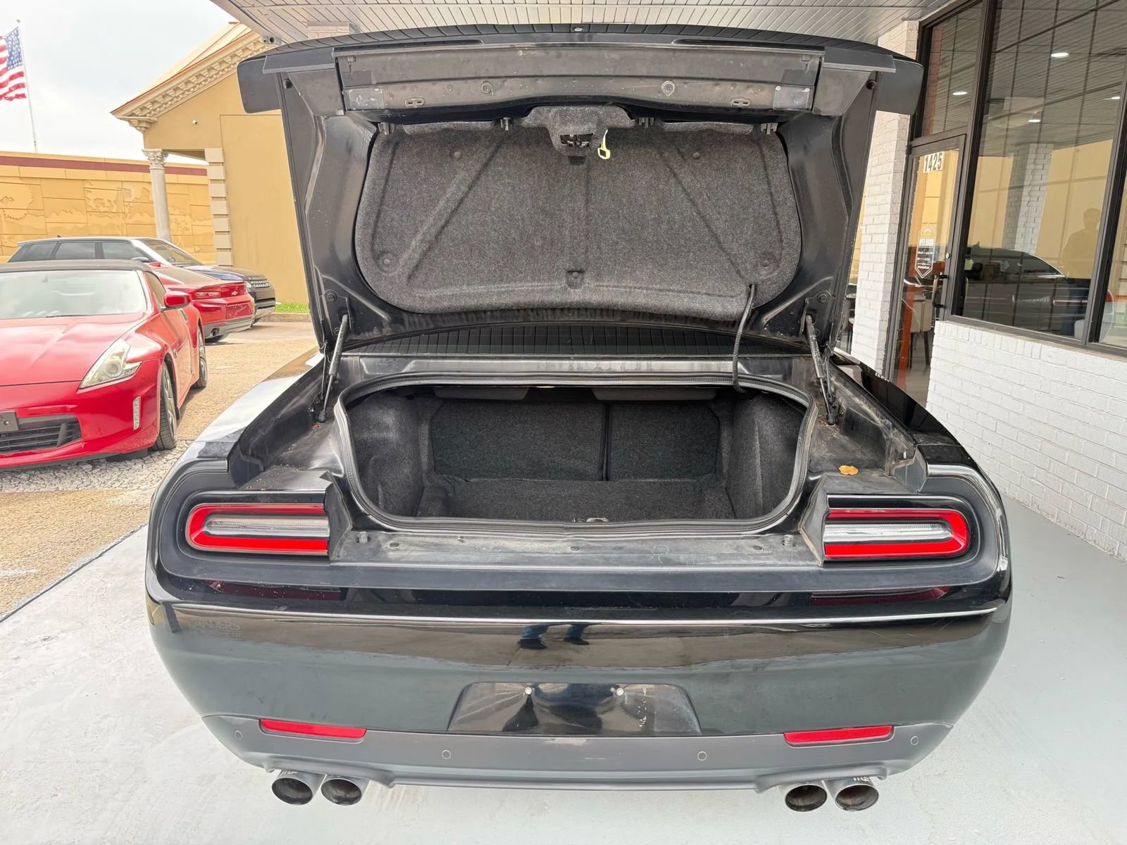 Used 2019 Dodge Challenger R/T RWD image 14