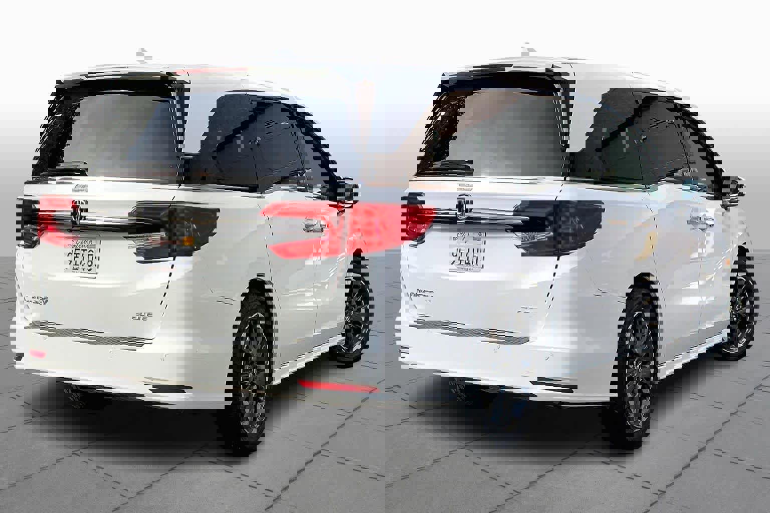 Used 2023 Honda Odyssey Elite image 12