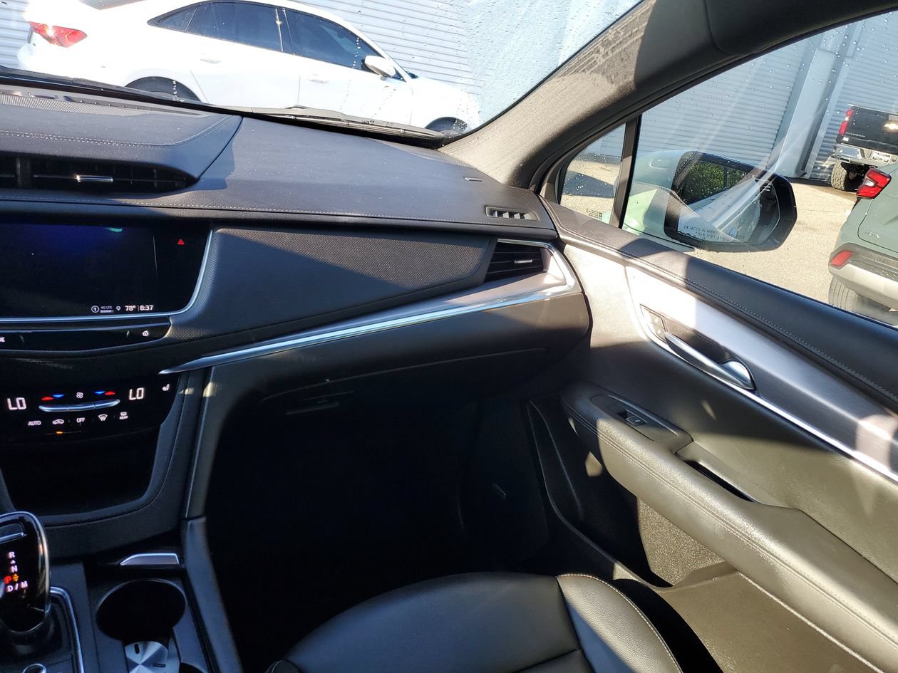 Used 2023 Cadillac XT5 Luxury FWD image 14