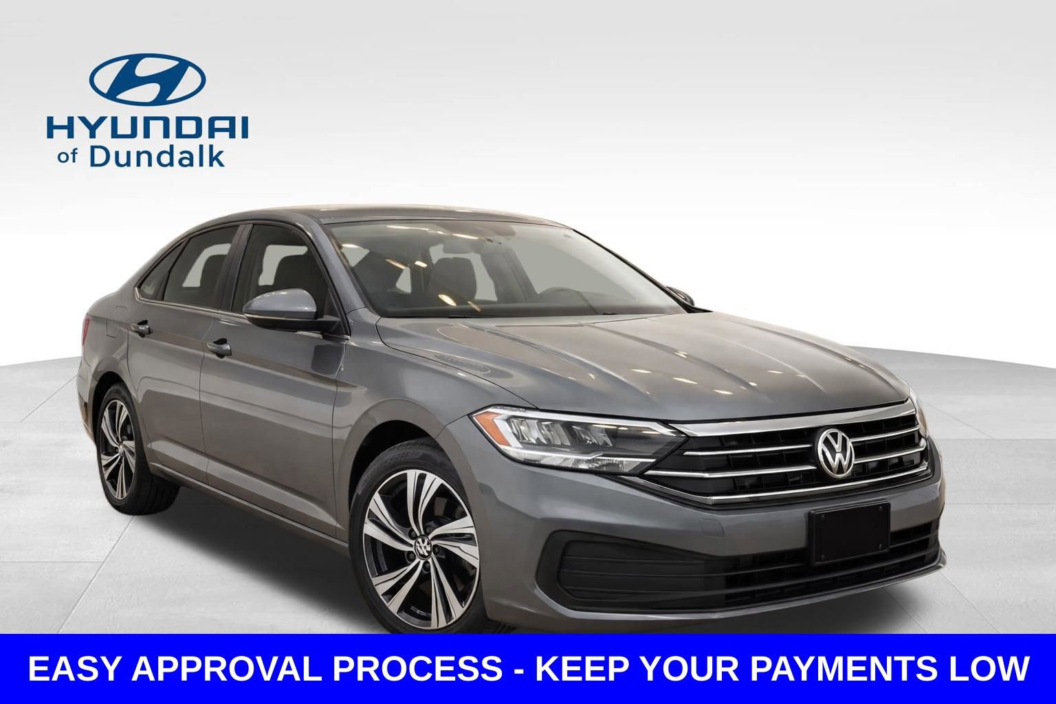 Used 2024 Volkswagen Jetta SE FWD image 3