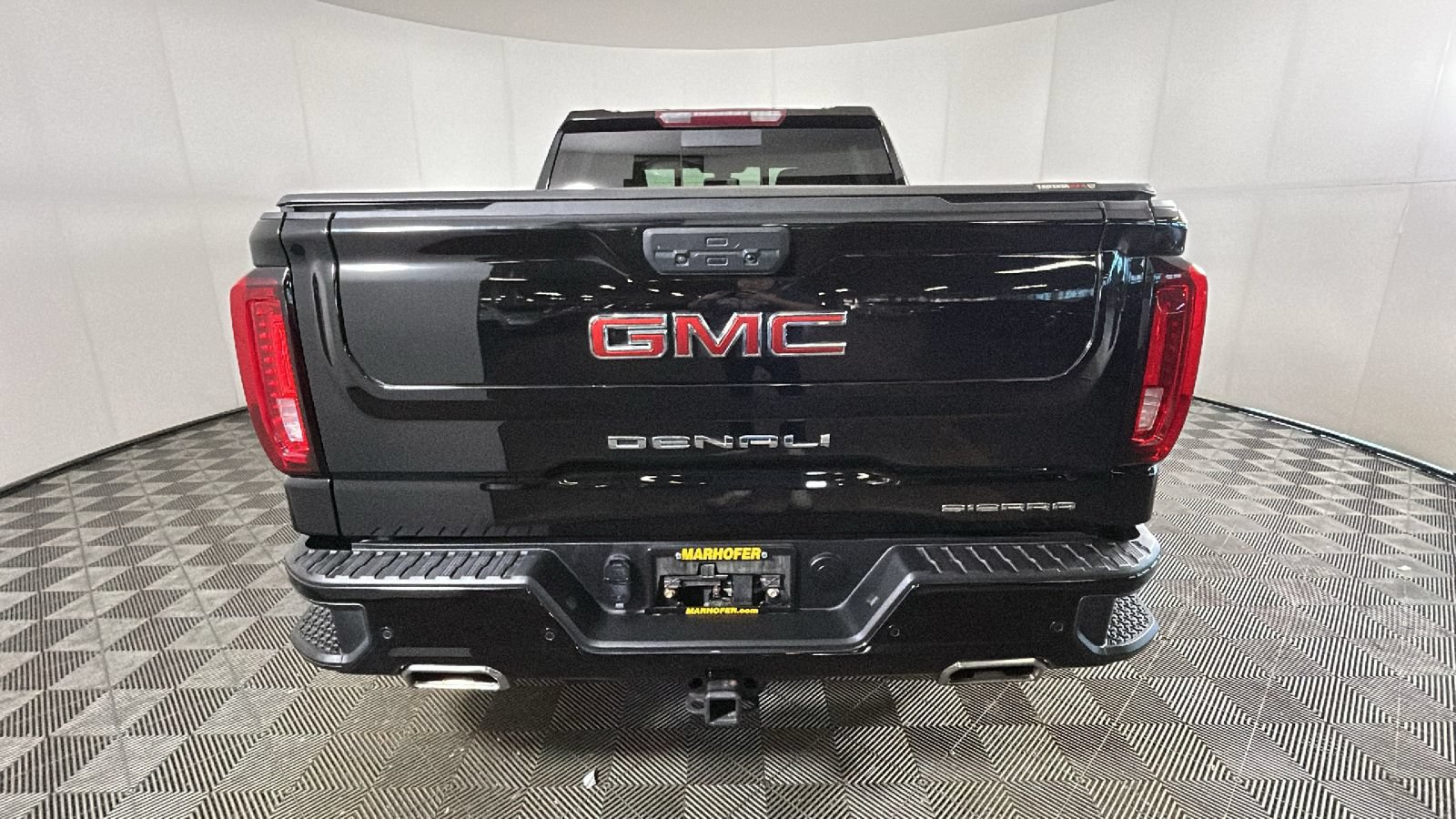 Used 2022 GMC Sierra 1500 Denali w/ Denali Premium Package AWD/4WD image 4