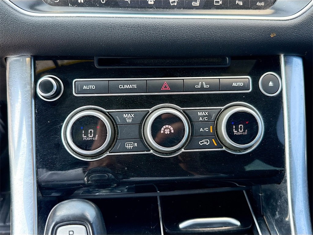 Used 2017 Land Rover Range Rover Sport HSE image 17