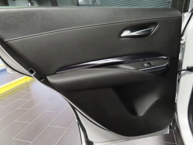 Used 2022 Cadillac XT4 Luxury w/ Cold Weather Package image 11