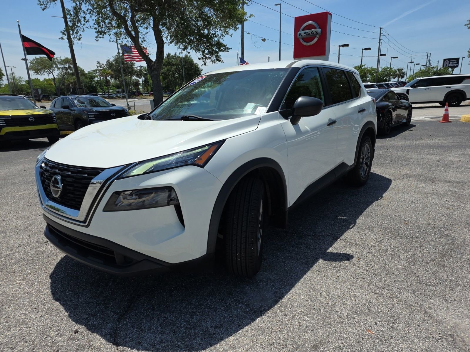 Used 2021 Nissan Rogue S FWD image 5