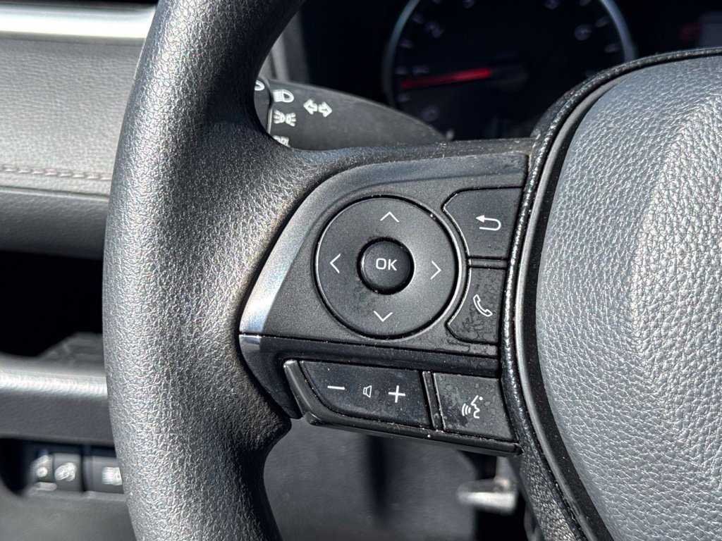 Certified 2021 Toyota RAV4 LE AWD/4WD image 26