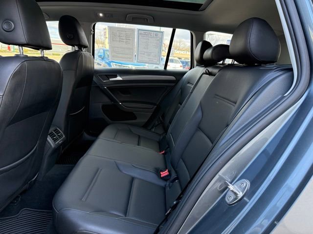 Used 2018 Volkswagen Golf S image 15