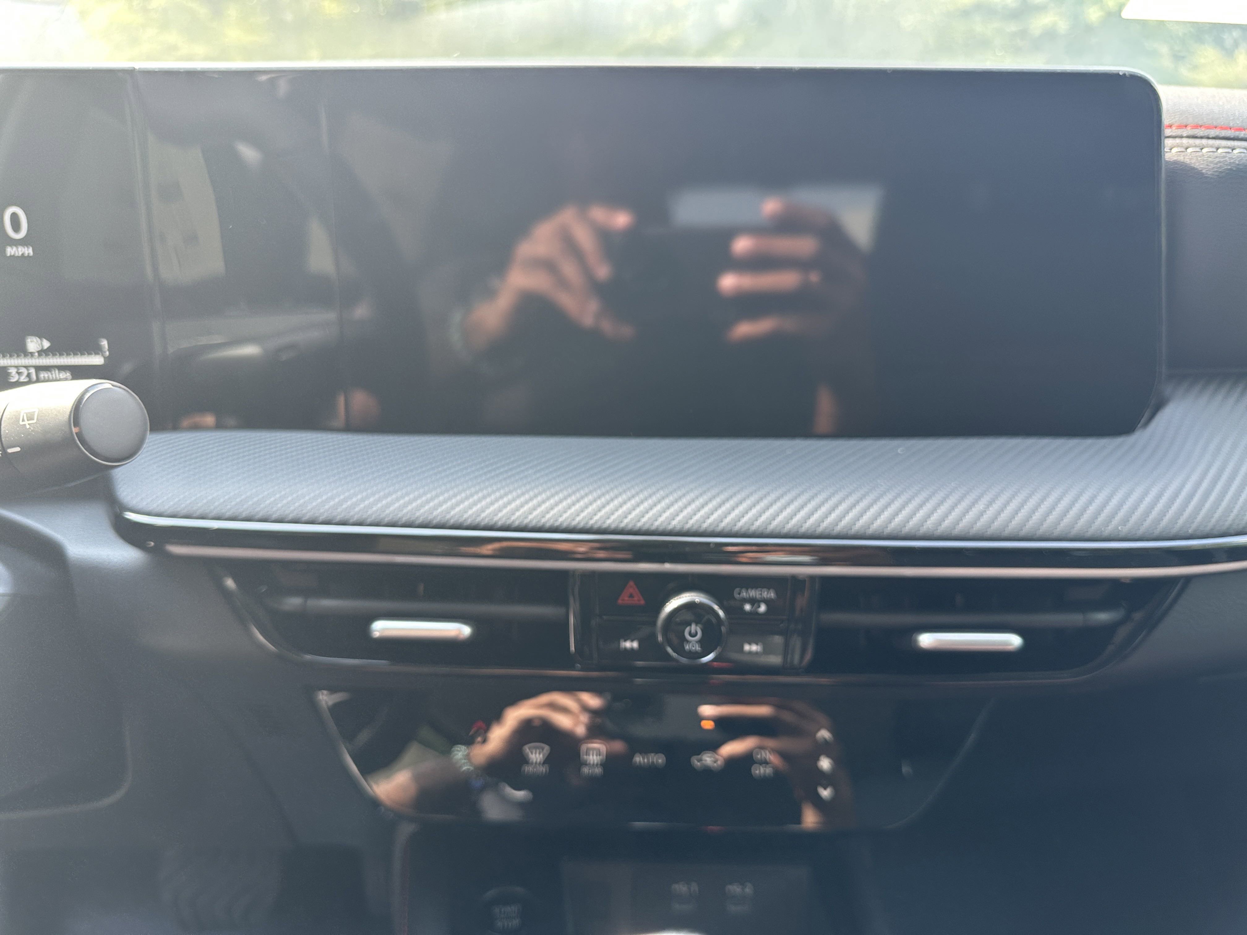 New 2025 Nissan Kicks SR image 28