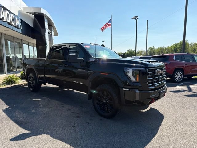 Used 2024 GMC Sierra 2500 AT4 w/ AT4 Preferred Package AWD/4WD image 7