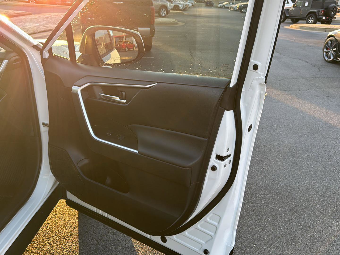 Used 2025 Toyota RAV4 XLE image 12