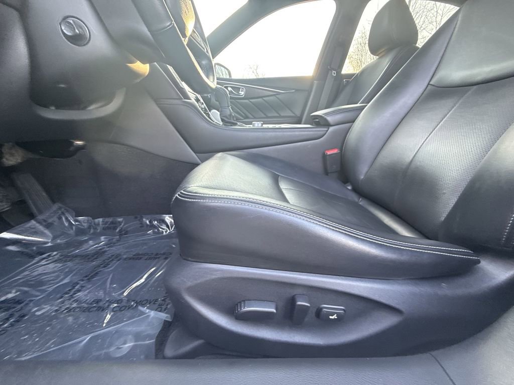 Used 2022 INFINITI Q50 Sensory image 12