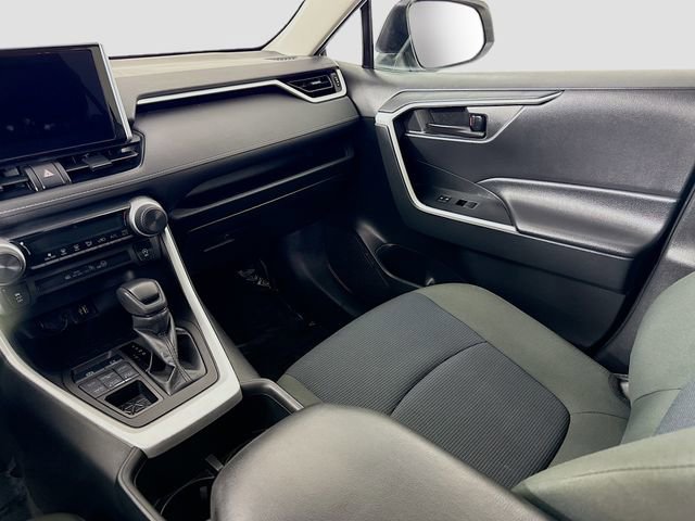 Certified 2023 Toyota RAV4 LE image 21