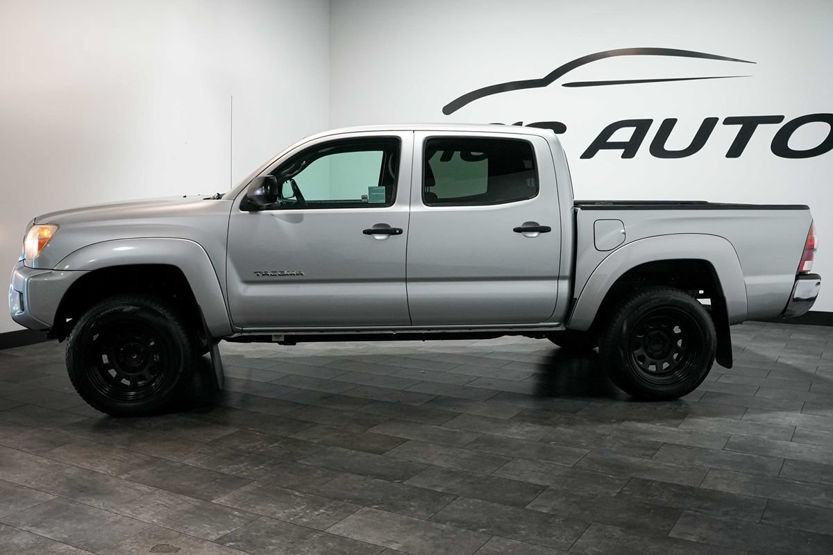 Used 2012 Toyota Tacoma PreRunner w/ SR5 Pkg RWD image 3