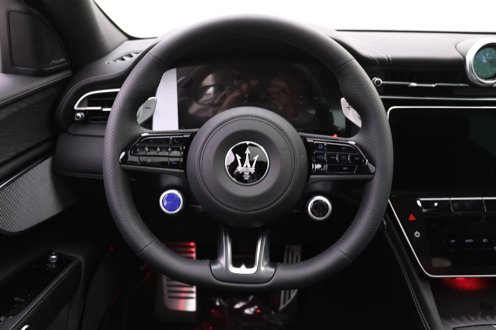 New 2025 Maserati Grecale Modena image 12