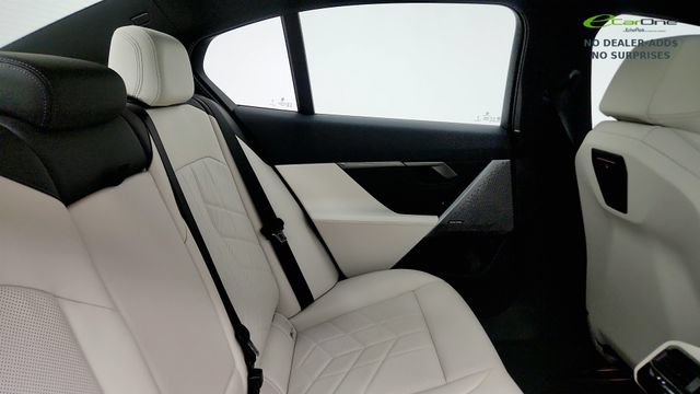 Used 2025 BMW i5 eDrive40i RWD image 41