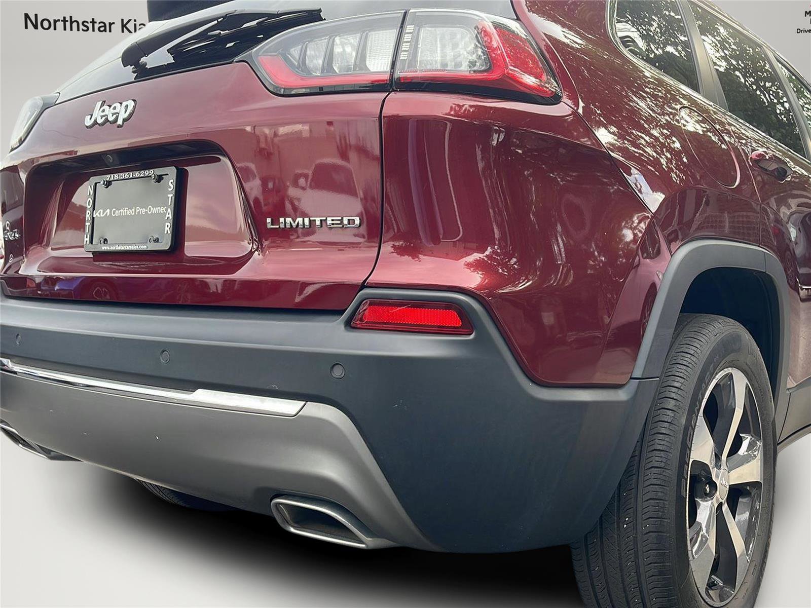 Used 2019 Jeep Cherokee Limited AWD/4WD image 27