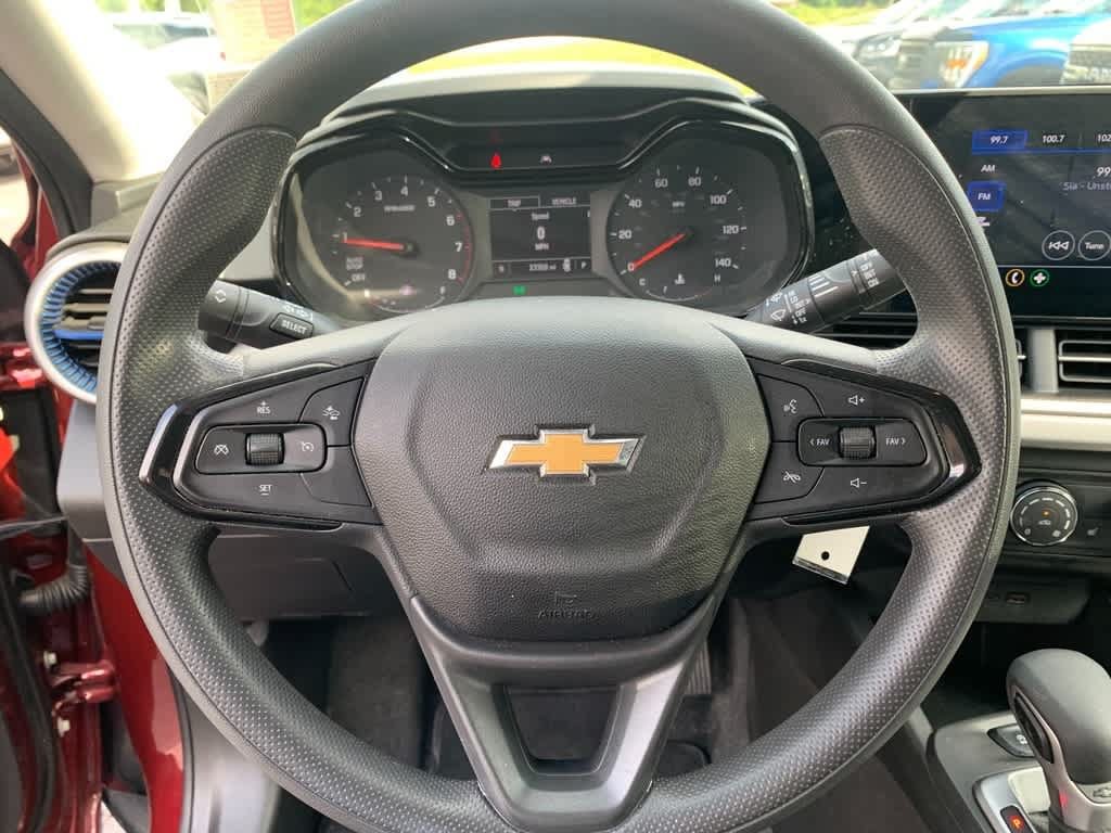 Certified 2024 Chevrolet Trax LS w/ LS Convenience Package FWD image 16