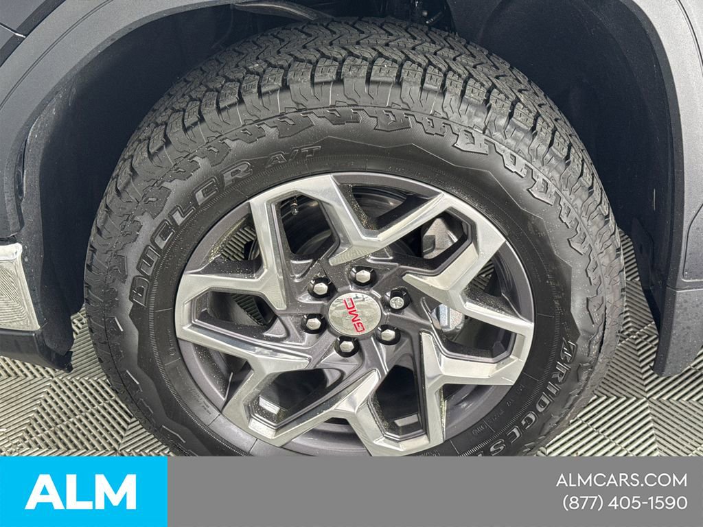 Used 2025 GMC Sierra 1500 SLT w/ SLT Premium Package image 15