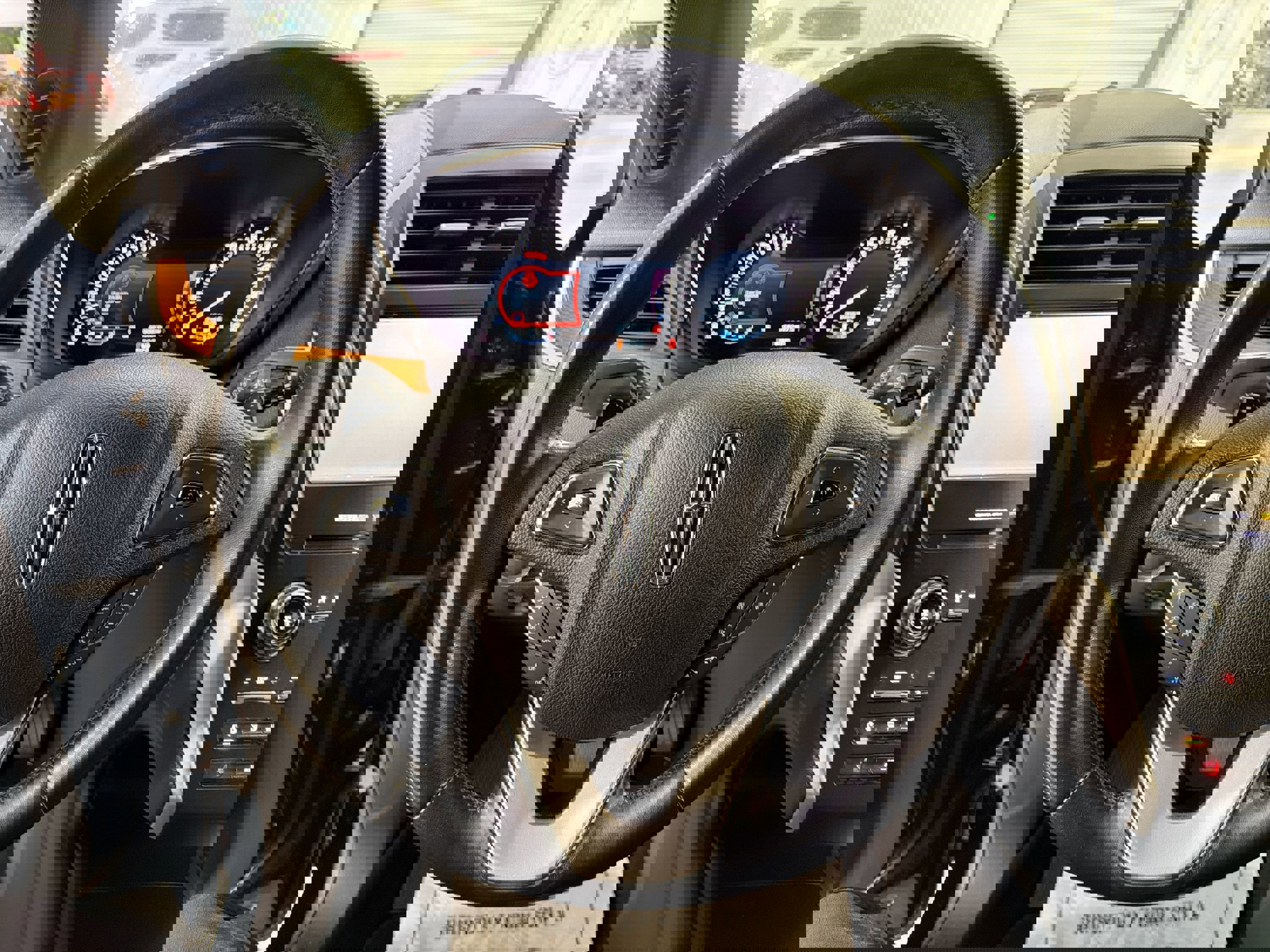 Used 2018 Lincoln MKC Select w/ Select Plus Package image 13