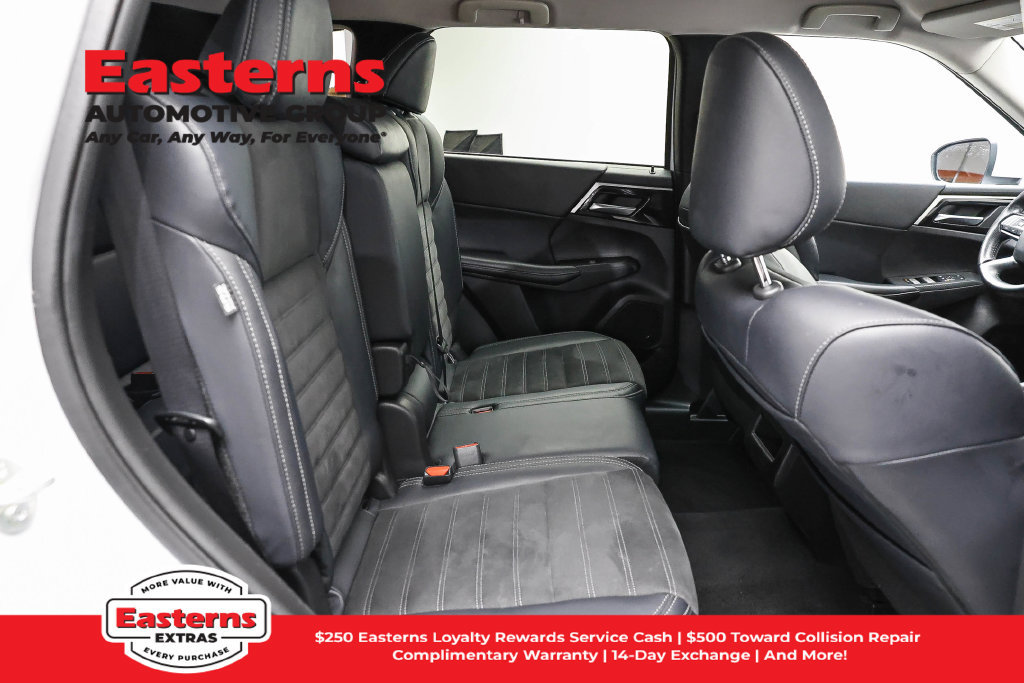 Used 2024 Mitsubishi Outlander SE AWD/4WD image 24