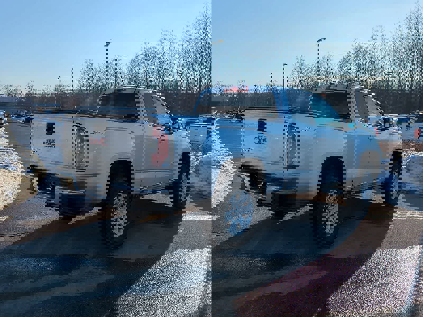 Used 2015 GMC Canyon SLE image 8