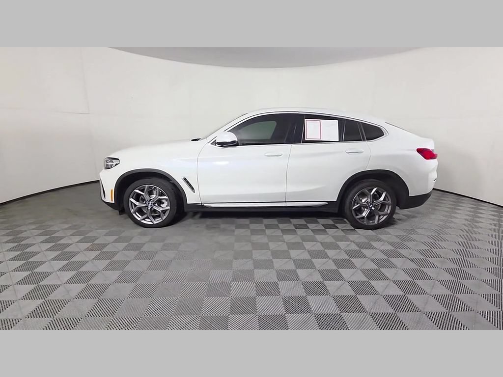 Used 2025 BMW X4 xDrive30i AWD/4WD image 48