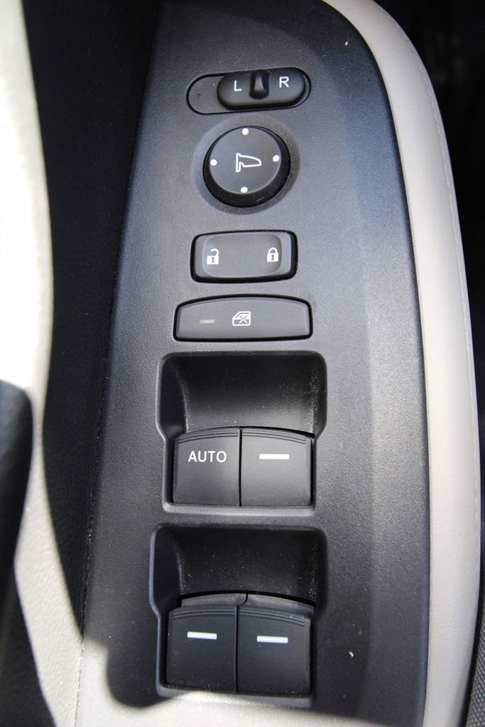 Used 2024 Honda HR-V LX image 21