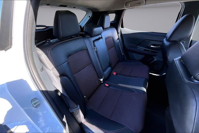 Certified 2025 Nissan Kicks SR image 24