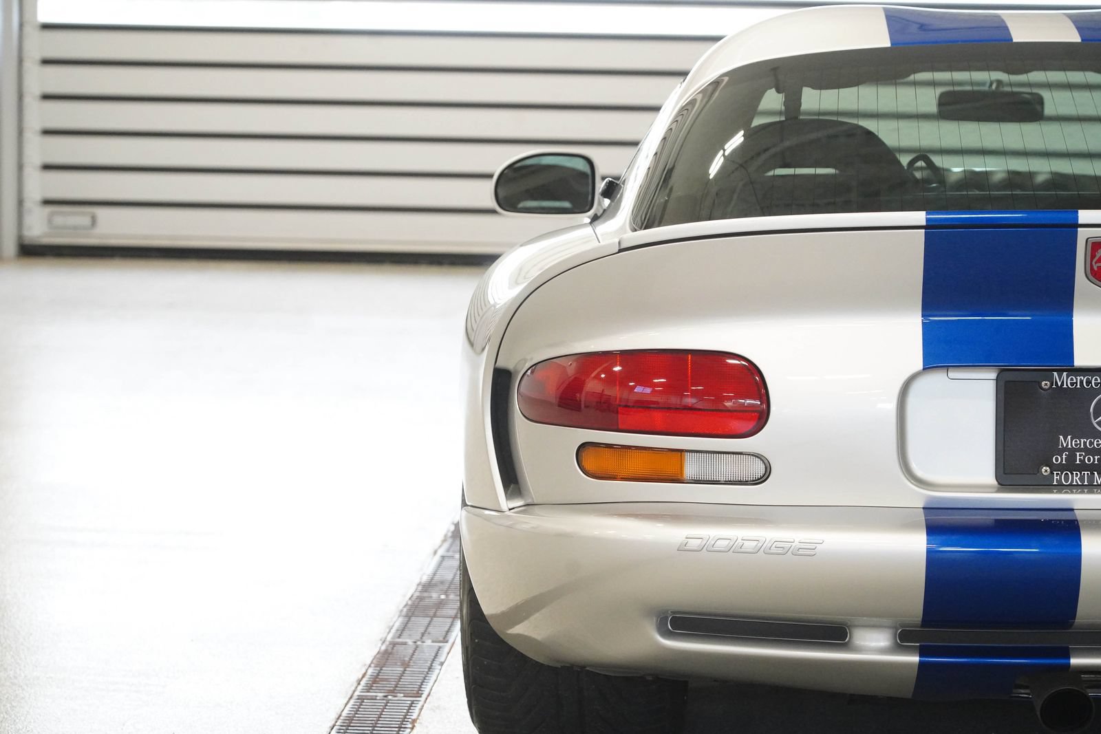 Used 1999 Dodge Viper GTS RWD image 9