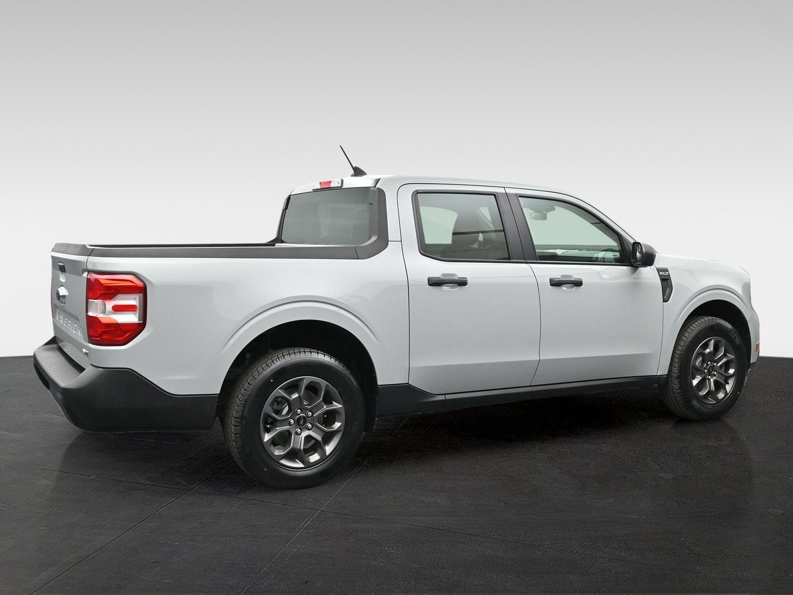 Used 2024 Ford Maverick XLT w/ Equipment Group 300A Standard AWD/4WD image 4