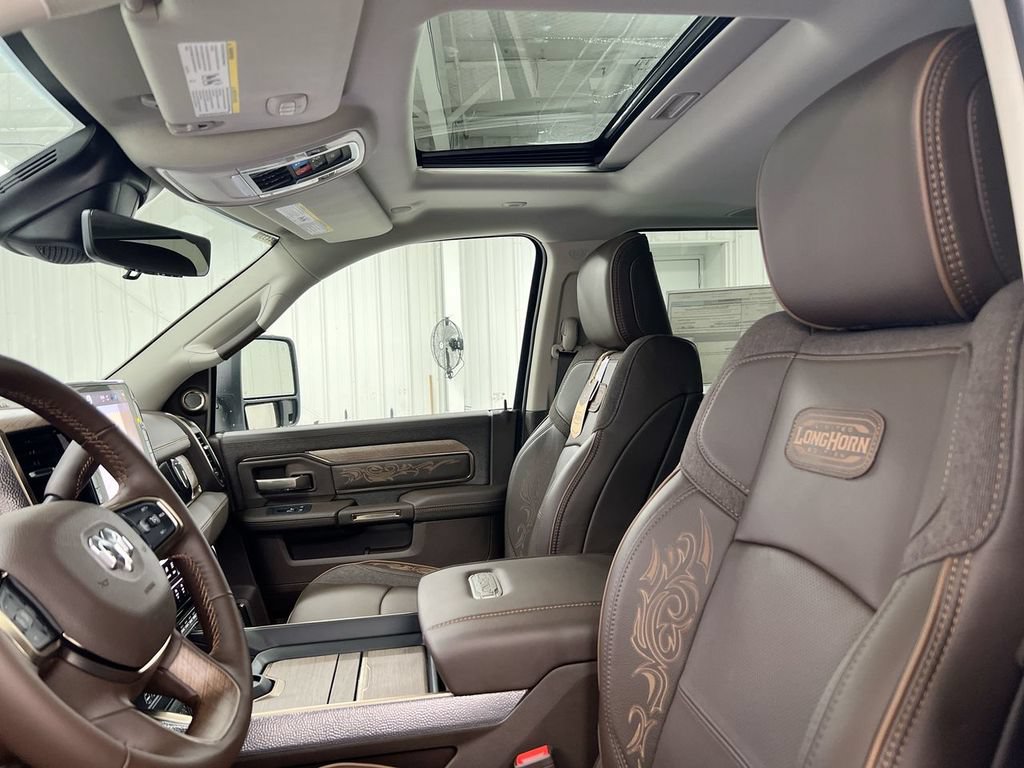 New 2026 RAM 2500 Limited AWD/4WD image 19